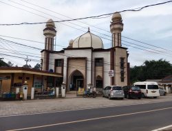 Sumbangan Masyarakat dan Warga, Masjid ini Sediakan Minuman Untuk Musafir