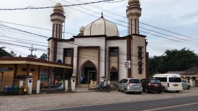 Sumbangan Masyarakat dan Warga, Masjid ini Sediakan Minuman Untuk Musafir