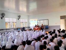 Gelar Sosialisasi di SMP 2 Payung: Kapolsek Payung Ajak Siswa Berantas Perundungan