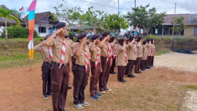 Pramuka SMAN 1 Namang hadiri upacara penutupan TMMD Tahun 2024