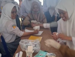 Penjaringan Kesehatan Peserta Didik di SMA Negeri 1 Toboali bersama Puskesmas Toboali