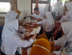 Kegiatan penjaringan Kesehatan Peserta Didik di SMAN 1 Toboali bersama Puskesmas Toboali