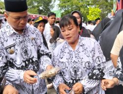 PD PGRI Bangka Tengah Gelar Upacara HUT PGRI dan HGN Di Eks Lapangan Terbang Koba 