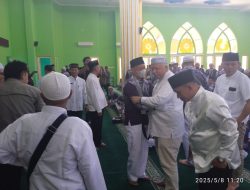 128 Jamaah Haji Bangka Barat Dilepas Dengan Pelukan dan Doa,
