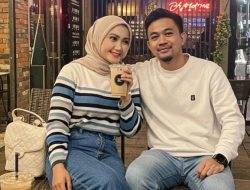 Tawa Kita di Sudut Kafe