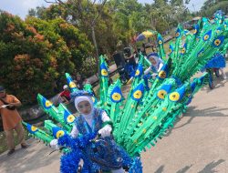 Keren, Tim SDN 11 Koba Juara Pawai dan Karnaval