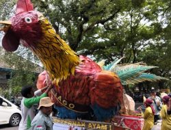 Si Jago Berkokok di Karnaval