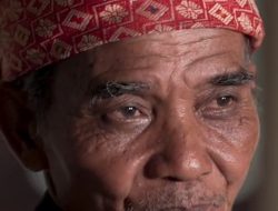 Amang Keman: Penjaga Laut dan Adat Tempilang