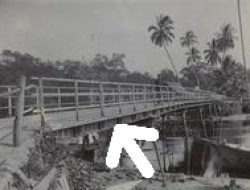 Mau Melihat Penampakan Besi Jembatan Lama Sungai Kurau? 