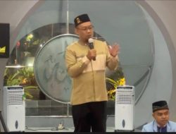 Guru Menyalakan Cahaya, Orang Tua Menjaganya