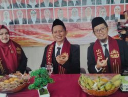 Membanggakan, Kepsek dan 2 Guru SDN 10 Mentok Resmi Sandang Gelar Magister Pendidikan 