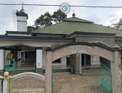 Masjid Nurul Fattah, Kerakas