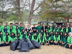 Wujud Pelajar Berkemajuan: HW SMA Muhammadiyah Toboali Aksi Bersih Pesisir Pantai dan Tempat Ibadah